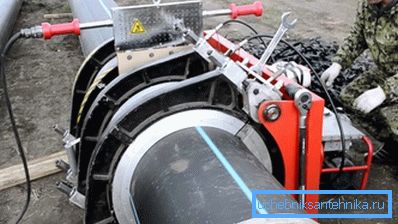 Стиковка полімерних труб в польових умовах Стиковка полімерних труб в польових умовах