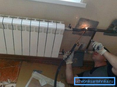 Сварка трубопроводу опалювальної системи Сварка трубопроводу опалювальної системи