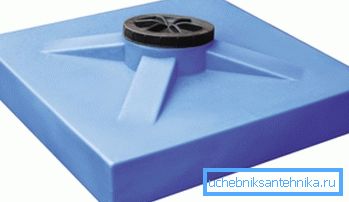 Така ємність і виконує функцію даху, і вміщує 200 літрів води Така ємність і виконує функцію даху, і вміщує 200 літрів води