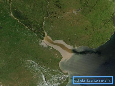 Поточна вода неминуче несе з собою мул поточна вода неминуче несе з собою мул