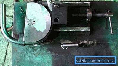 Трубогиб в роботі Трубогиб в роботі
