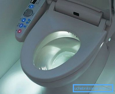 Унітаз, обладнаний за останнім словом техніки Унітаз, обладнаний за останнім словом техніки
