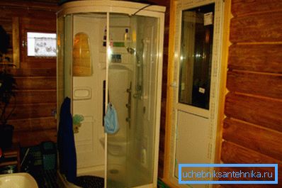 Установка душа на дачі в санвузлі Установка душа на дачі в санвузлі