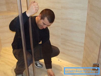 Установка дверцята кабіни. Установка дверцята кабіни.