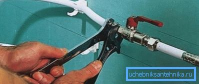 Установка запірної арматури Установка запірної арматури