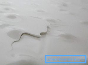 Важливо зачистити краю тріщини і вирівняти поверхню Важливо зачистити краю тріщини і вирівняти поверхню