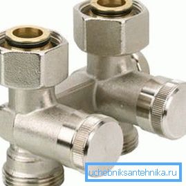 Зовні він нагадує бінокль Зовні він нагадує бінокль