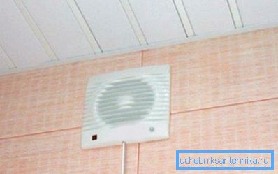 Витяжний отвір з вентилятором Витяжний отвір з вентилятором