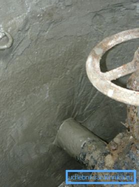 Засувка на магістральному водопроводі. Засувка на магістральному водопроводі.